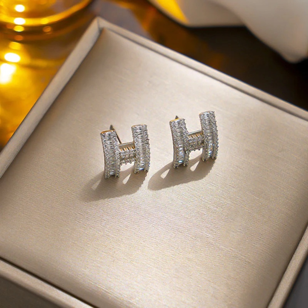 Stainless steel necklace and earrings set - Picture 3 of 3